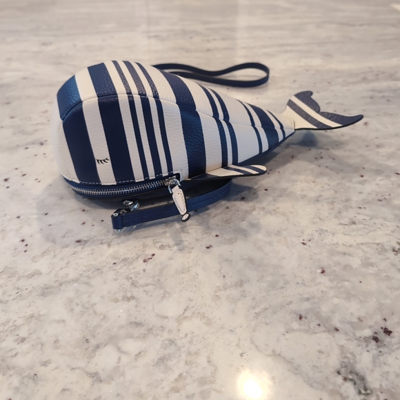 Kate Spade Shore Thing Whale Crossbody Purse NWOT - Picture 2 of 11